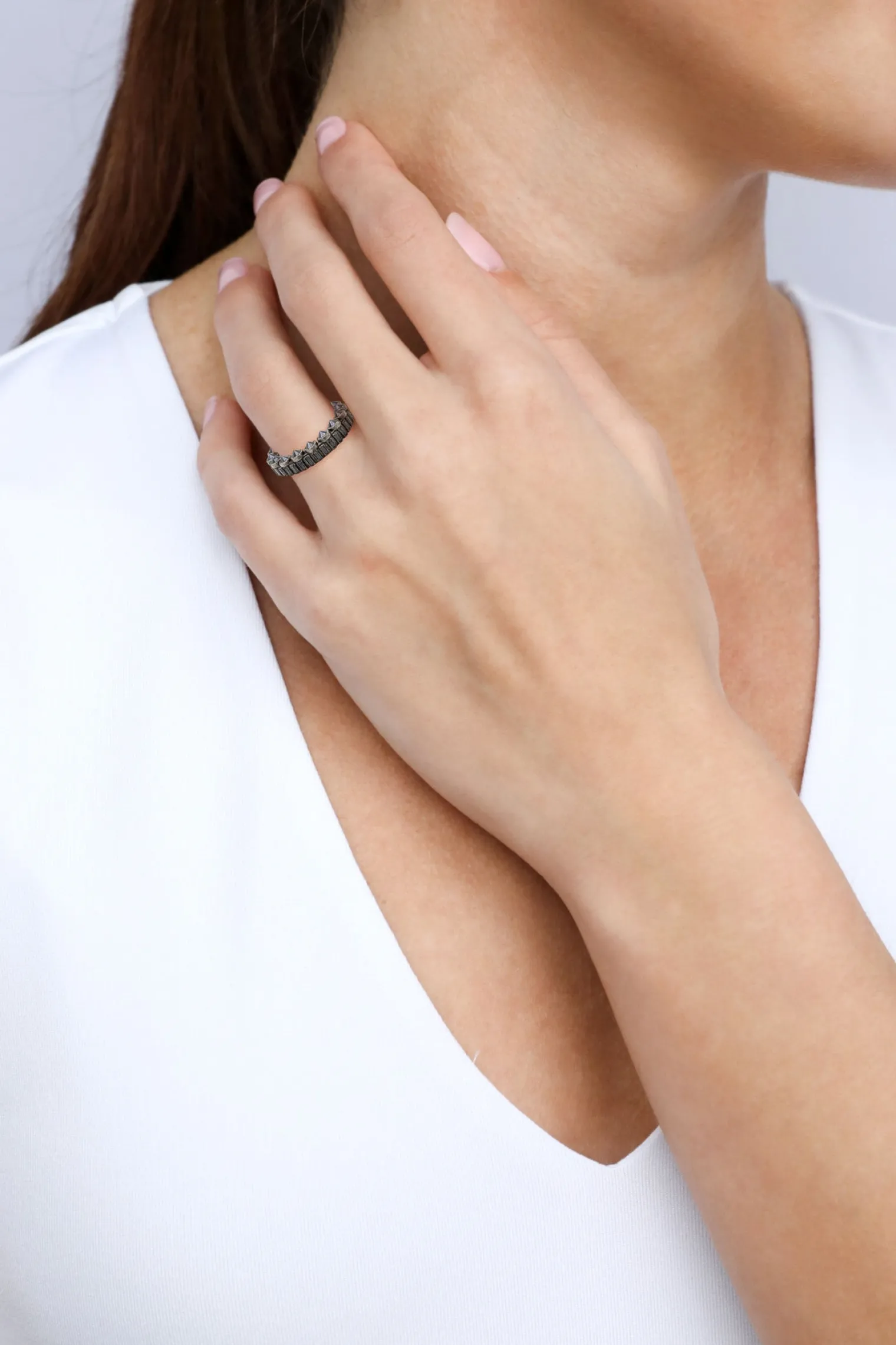 BLACK SAPPHIRE STACK BAND RING