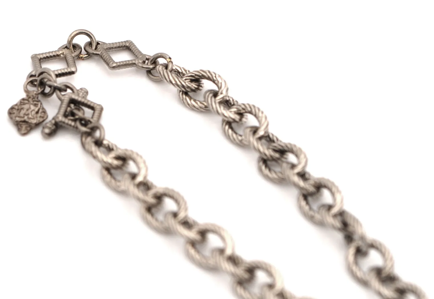31" CHAIN LINK NECKLACE WITH DOUBLE-SIDED PAPERCLIP