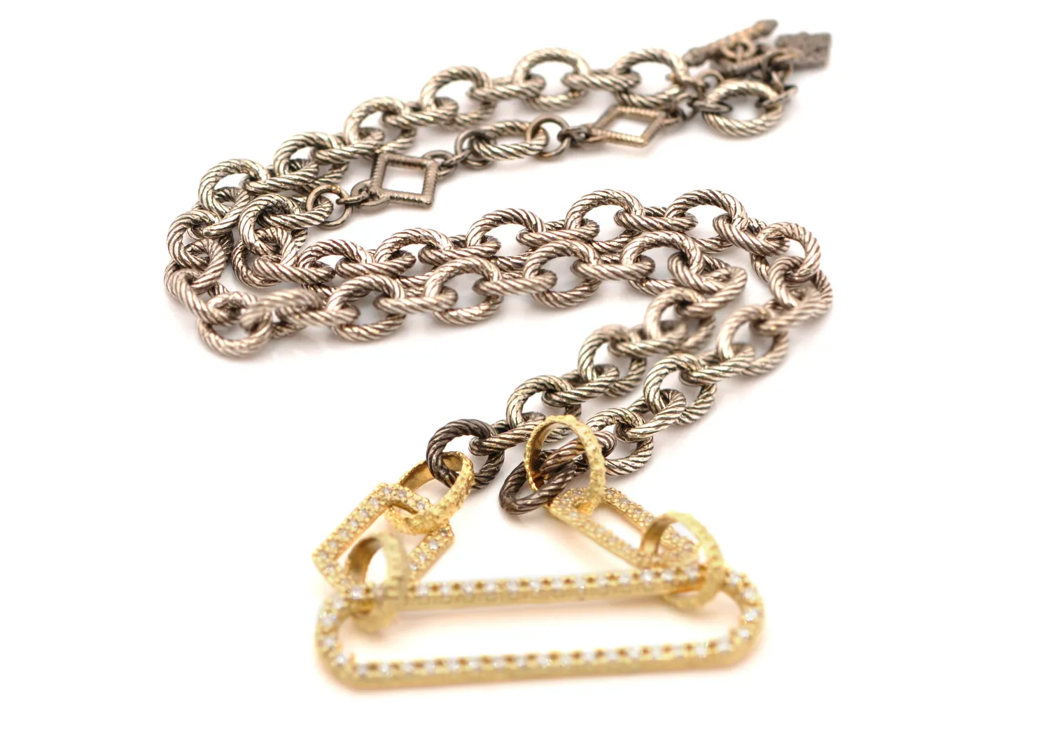17" CHAIN LINK NECKLACE WITH PAVE PAPERCLIP