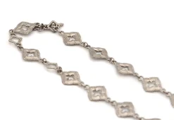 CHAIN LINK NECKLACE WITH OPEN SCROLLS
