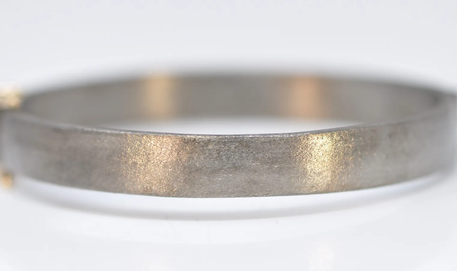 CRIVELLI AND GREY SPINEL HUGGIE BRACELET