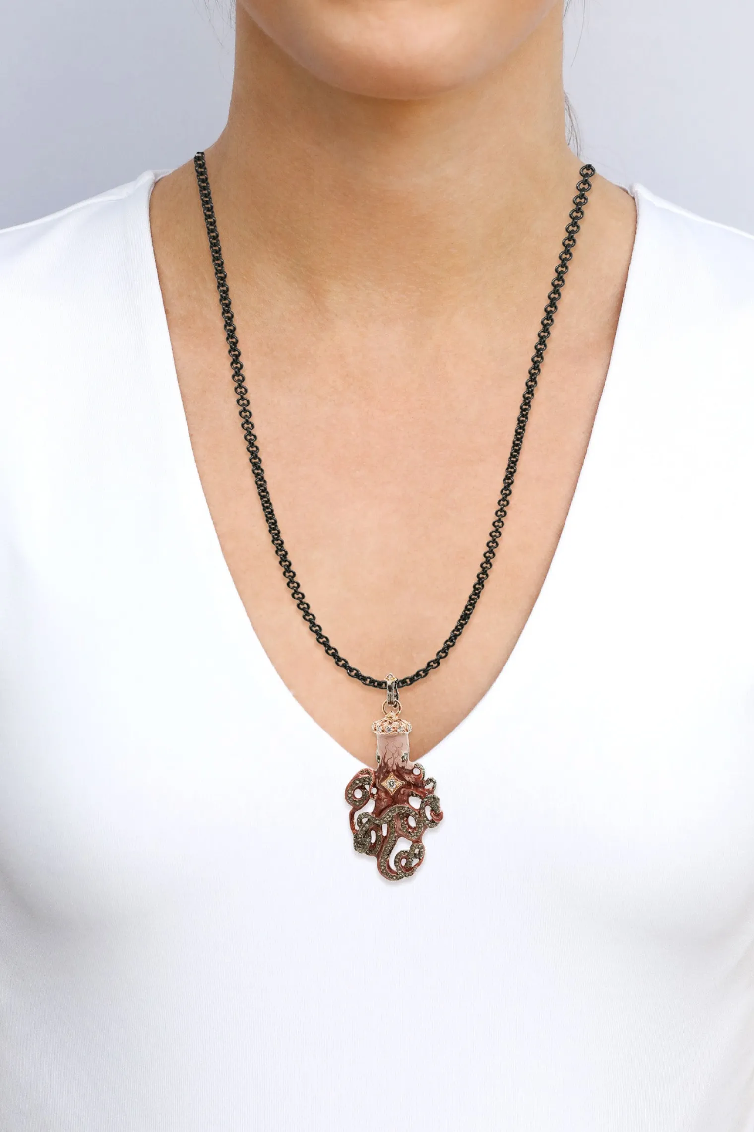 OCTOPUS MOODY ENAMEL WHIT CHAMPAGNE DIAMONDS ENHANCER