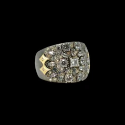PAVE SIGNET RING