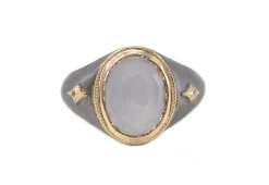 TURKISH CHALCEDONY SIGNET RING