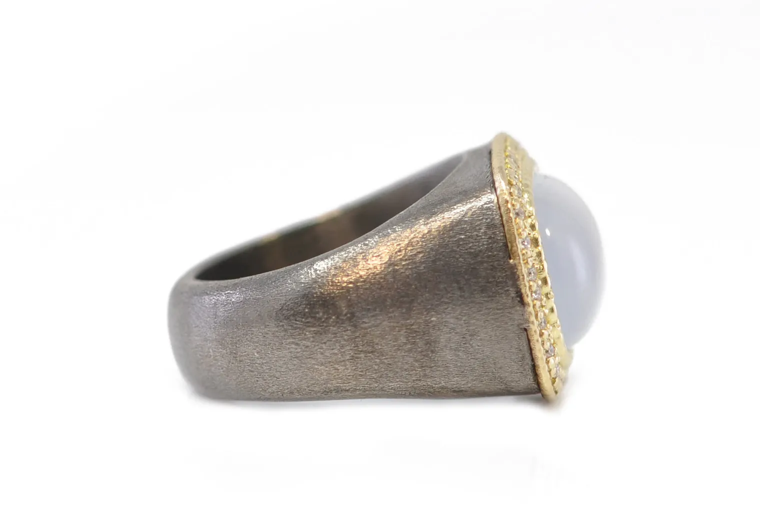 TURKISH CHALCEDONY SIGNET RING